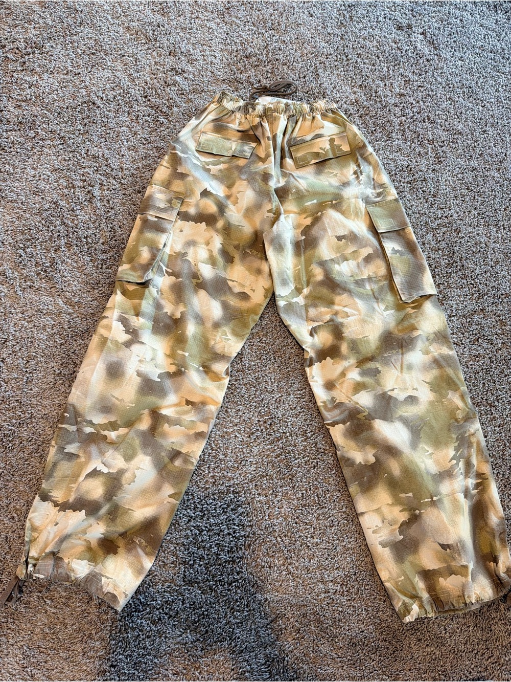 Nike NWT Women's Sportswear Camo Cargo Jogger Pants